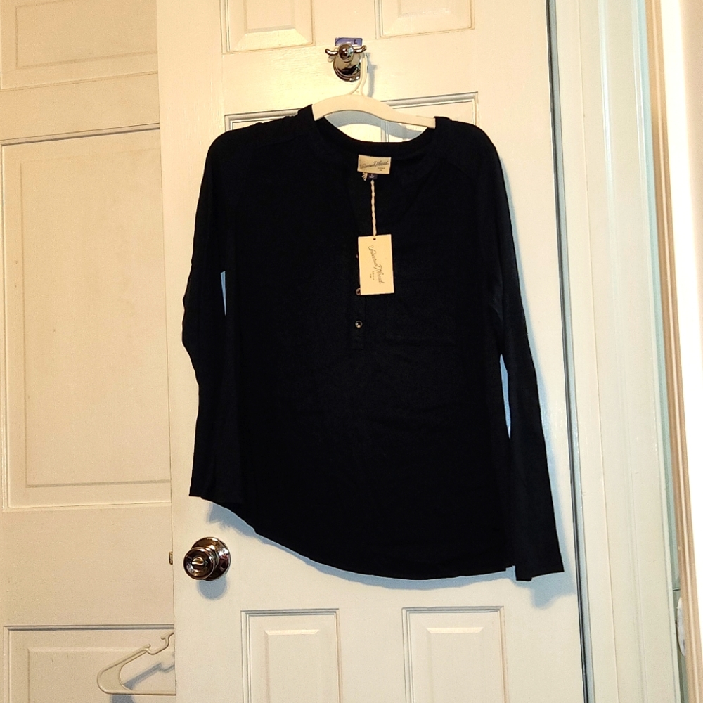Black blouse NWT